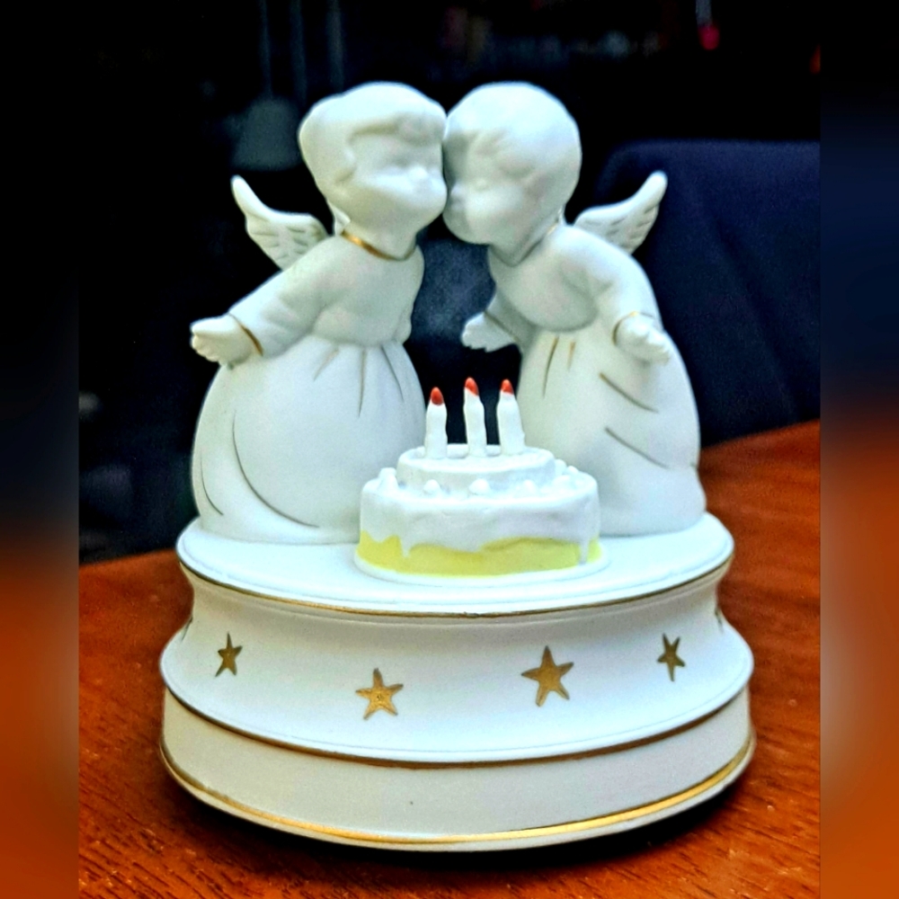 🎼 Vintage Happy Birthday🎂 Angels Musical Box 🪽